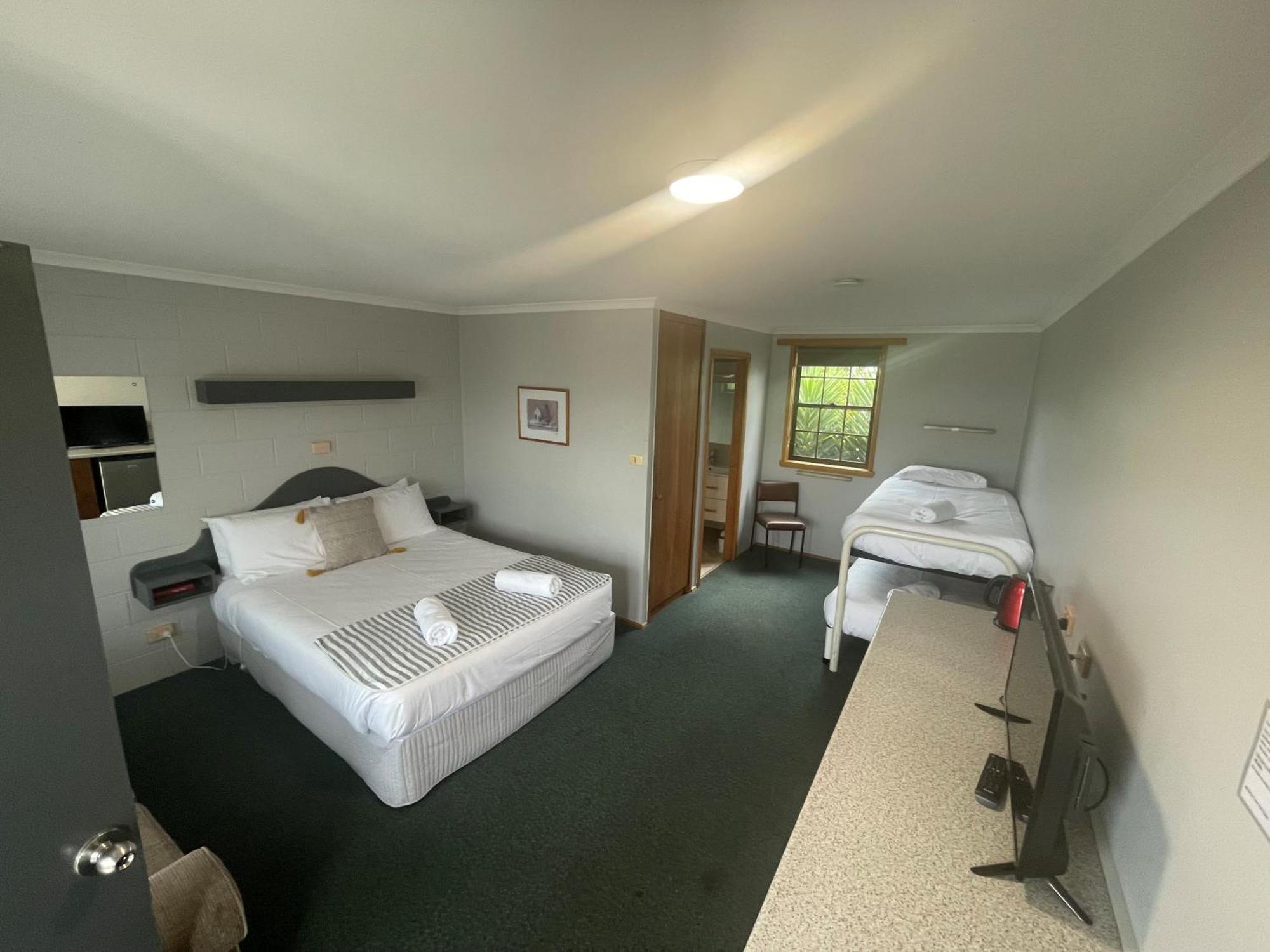 Bridport Bay Inn מראה חיצוני תמונה